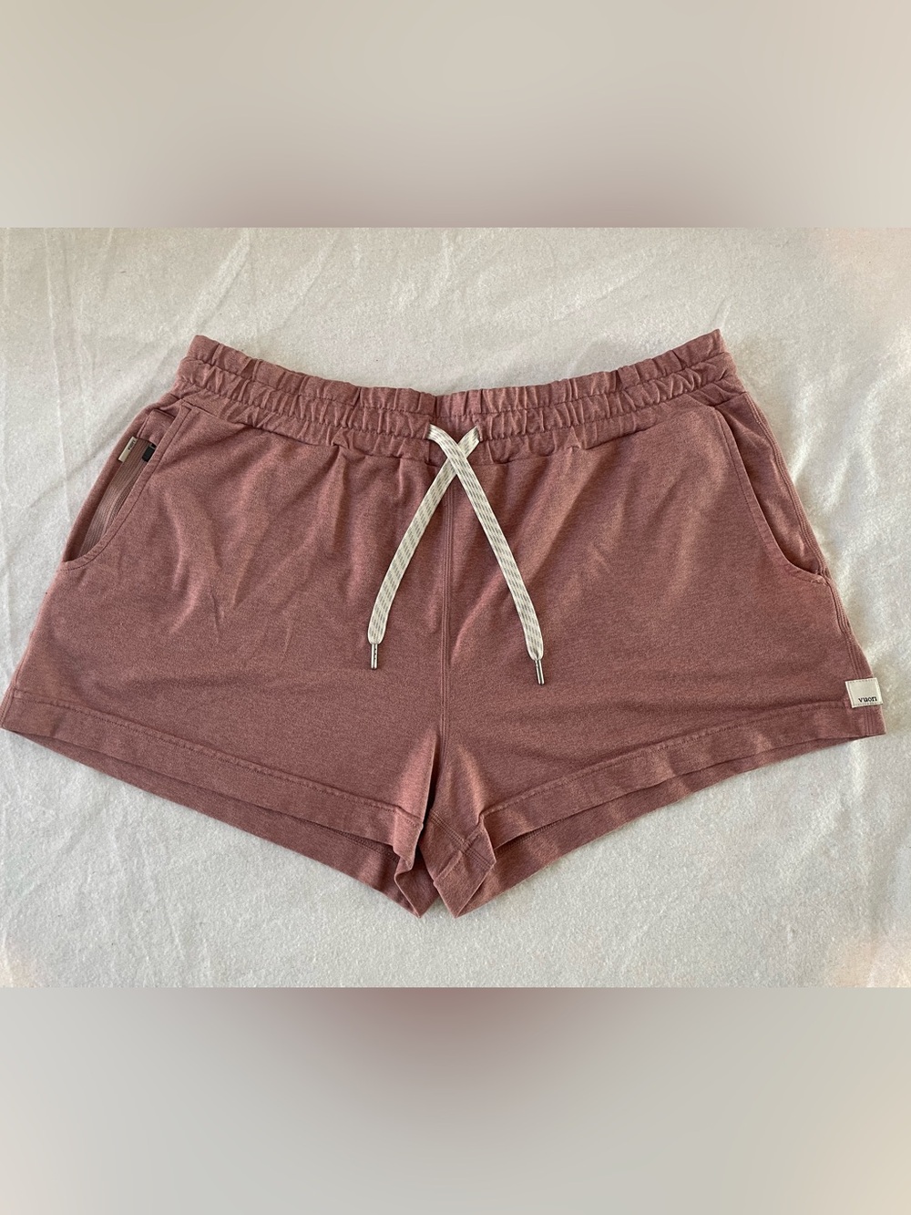 Vuori Women’s Mauve The Rise The Shine Athletic Shorts Waist Size Medium